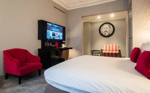Maison Astor Paris, Curio Collection by Hilton Photos