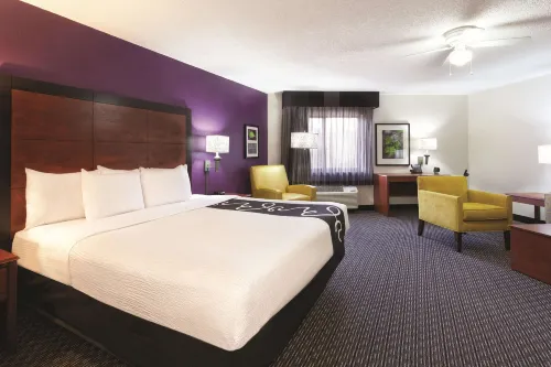 La Quinta Inn & Suites by Wyndham Miami Airport East Chambres Photos