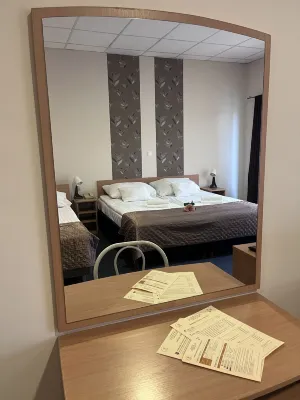 Hotel Rose City Zimmer Photos