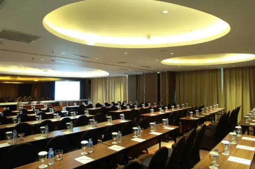 Soll Marina Hotel Serpong Fasilitas Bisnis Photos