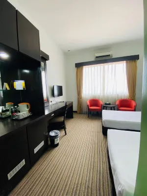 Hotel Seri Malaysia Kepala Batas Phòng Photos
