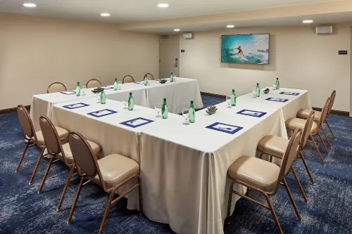 Hilton Garden Inn Waikiki Beach, Honolulu Business Facilities Photos