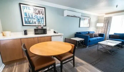 Alexis Park All Suite Resort Rooms Photos