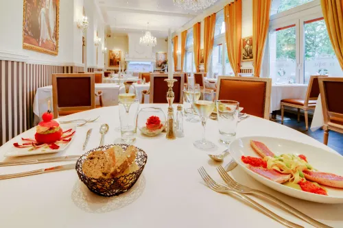Brit Hotel Privilège le Royal - Centre Gare Ăn uống Photos