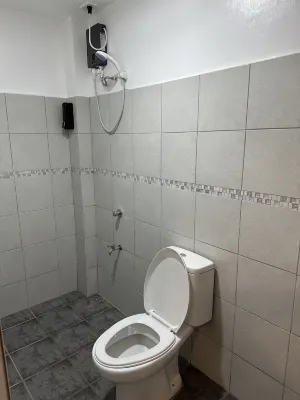 Aden Hotel Rooms Photos