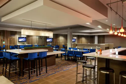 Sonesta Emeryville San Francisco Bay Bridge Dining Photos