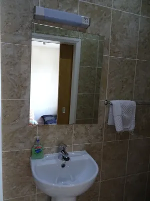 The Gatwick White House Hotel Rooms Photos