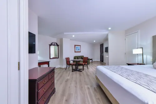 Krystal Satelite Maria Barbara Rooms Photos