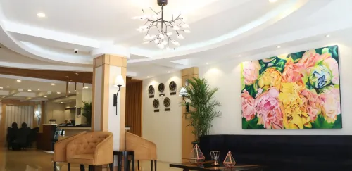 Queen Margarette Hotel - Downtown Public Areas Photos