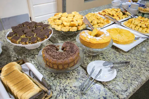 Hotel Dan Inn Sorocaba - by Nacional Inn Spisning Photos