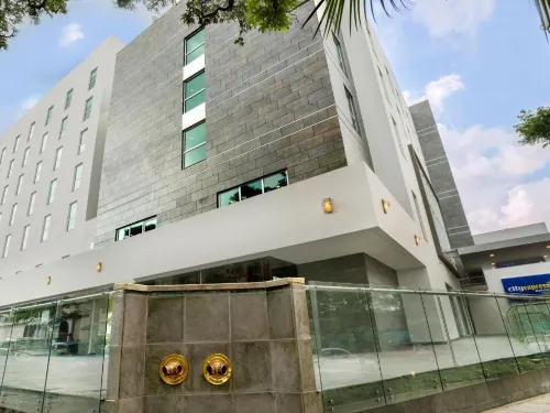 City Express Plus by Marriott Cali Colombia Exterior Photos