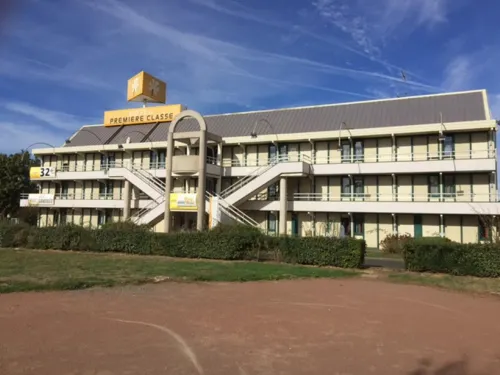 Premiere Classe Niort Est - la CRÈCHE Außen Photos