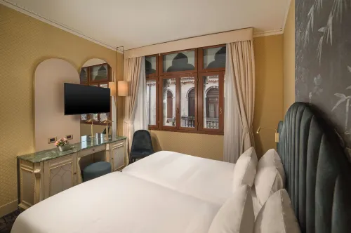 Hotel NH Venezia Santa Lucia - ex Hotel Bellini Camere Photos