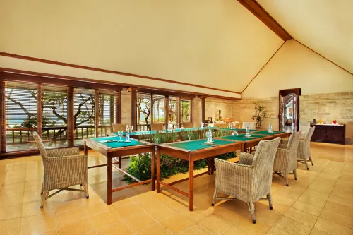 The Oberoi Beach Resort, Bali Restauration Photos