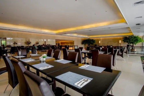 Hotel Istana Nelayan & Convention Makanan Photos