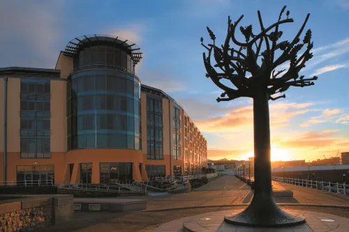 Radisson Blu Waterfront Hotel, Jersey Extérieur Photos