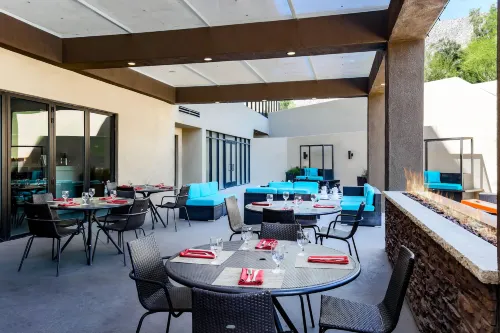 Hyatt Palm Springs Restauration Photos