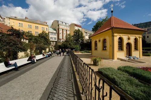 EA Hotel Julis Hotellin lähellä Photos