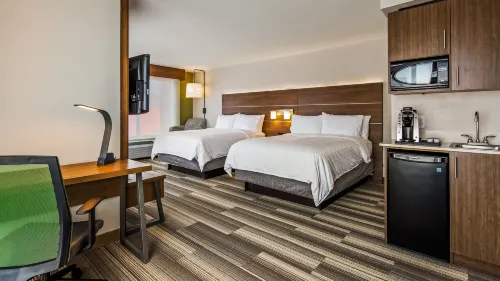 Holiday Inn Express & Suites Detroit - Farmington Hills Chambres Photos