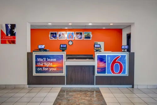 Motel 6 Tallahassee, FL - Downtown Public Areas Photos
