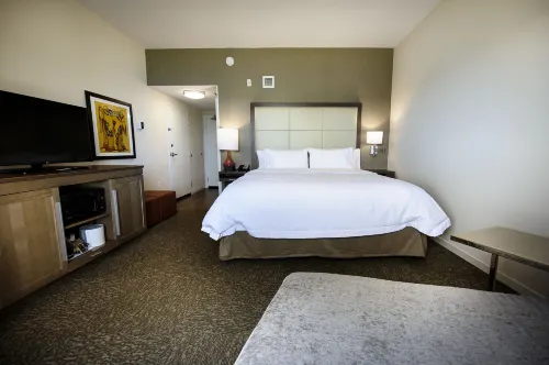 Hampton Inn & Suites by Hilton Truro Rooms Photos