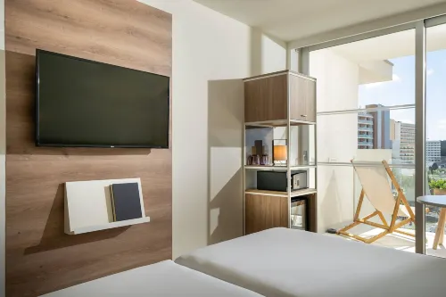 Innside by Meliá Calviá Beach Kamar Photos