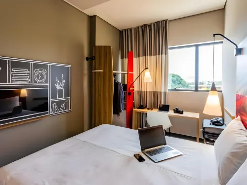 Ibis Palmas Avenida JK Rum Photos