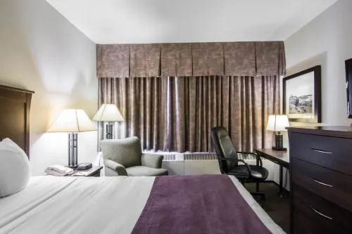 Quality Inn & Suites Yellowknife Zimmer Photos