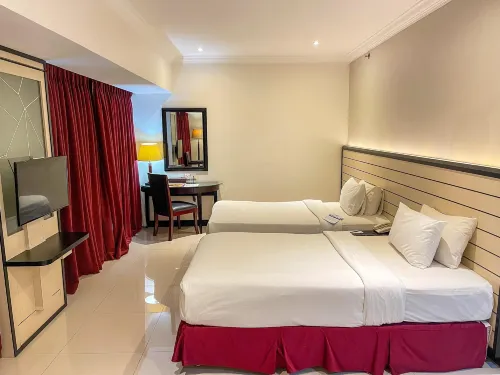 Pacific Palace Hotel Photos
