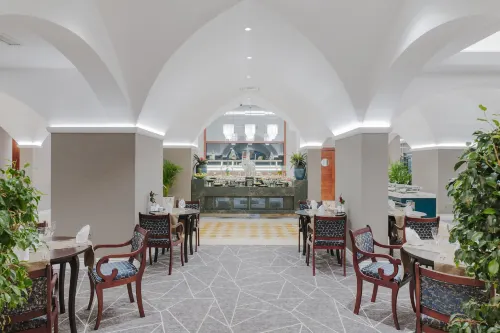 The Arkin Colony Hotel Restauration Photos