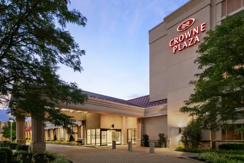 Crowne Plaza Philadelphia - King of Prussia Exterior Photos