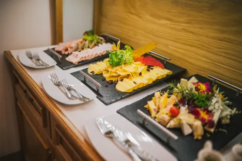 Hotel & Apartments Ventus Rosa Dining Photos