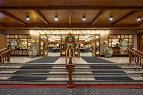 The Forest Lodge at Camp John Hay Zimmer Photos