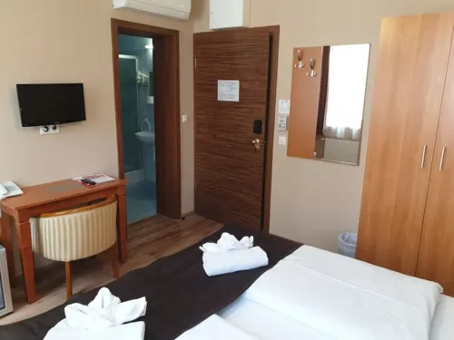 Six Inn Hotel Budapest Photos