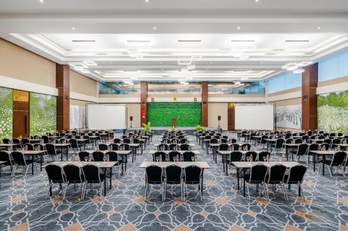 EASTERN HOTEL BOJONEGORO Fasilitas Bisnis Photos