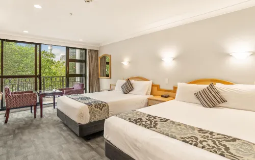 Parkside Hotel & Apartments Rooms Photos