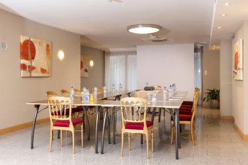 Contact Hôtel Bristol Mulhouse Espaces Affaires Photos