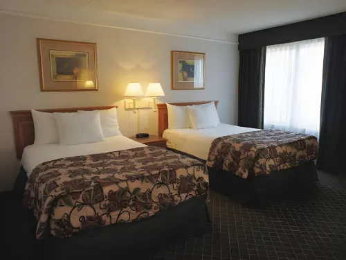 La Quinta Inn & Suites by Wyndham Tucson Airport Rooms Photos