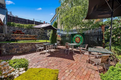 Quality Hotel Colonial Launceston Exterior Photos