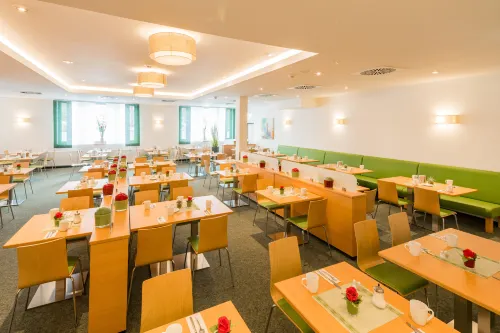TOP Panorama Inn Hotel Hamburg Restauration Photos
