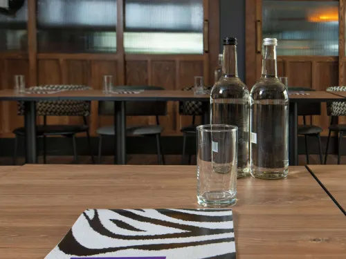 Ibis Styles London Gatwick Airport Dining Photos