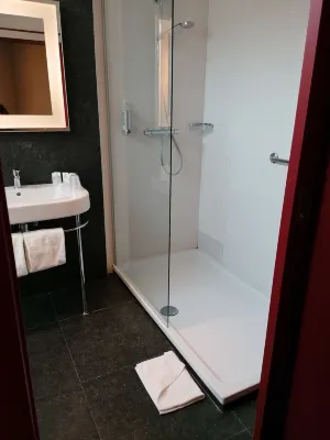 Martin's Dream Hotel Rooms Photos