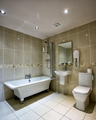 Cbh Waterton Park Hotel and Spa Rooms Photos