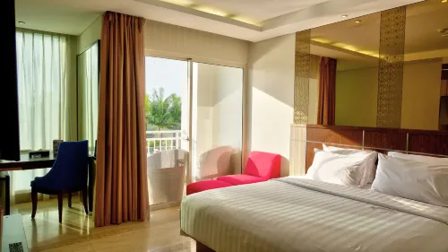 Claro Makassar Rooms Photos