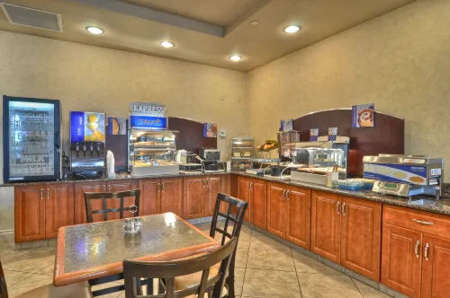 Holiday Inn Express San Diego South - Chula Vista Dining Photos