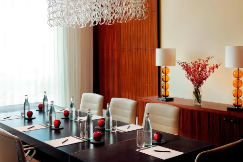 Marriott Hotel Al Jaddaf, Dubai Бизнес-удобства Photos