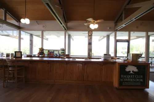 Riviera Oaks Resort and Racquet Club Restauration Photos