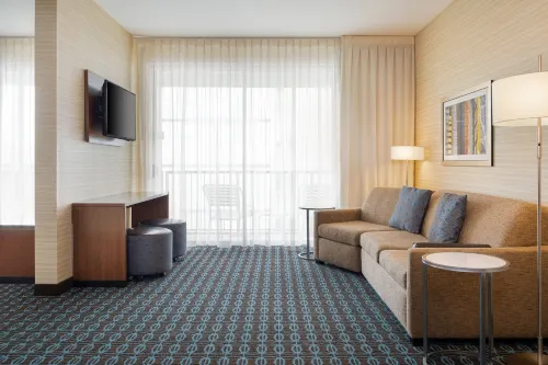 Fairfield Inn & Suites by Marriott Los Angeles LAX/El Segundo Rooms Photos