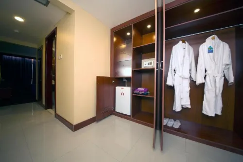 Mount Royal Hotel Rooms Photos