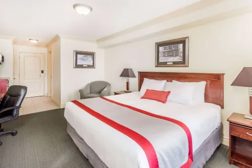 Ramada by Wyndham Hinton Photos
